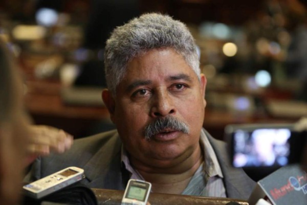 Honduras: Asesor presidencial Marvin Ponce renuncia a su cargo