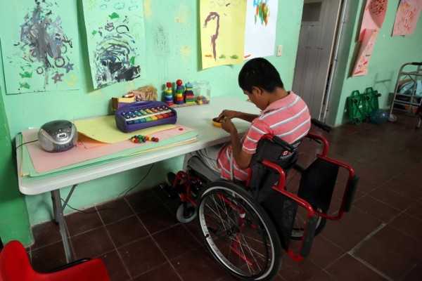 Educación atiende a 55,000 niños con capacidad diferente