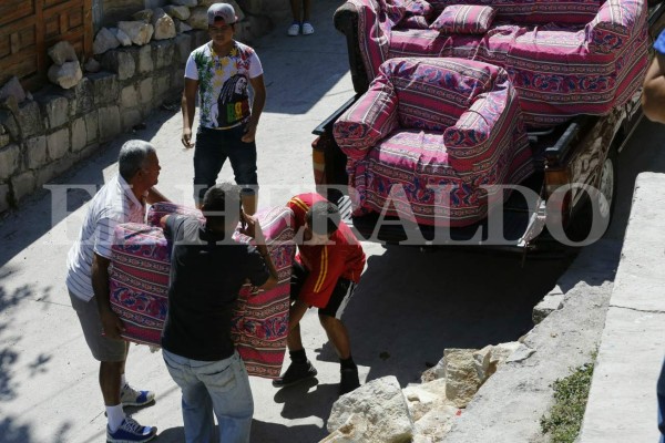 FOTOS: 11 momentos no vistos del triste desalojo en Las Torres