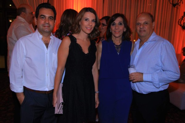 Ruth Marie de Sabillón llegó a las cinco décadas entre abrazos y sorpresas