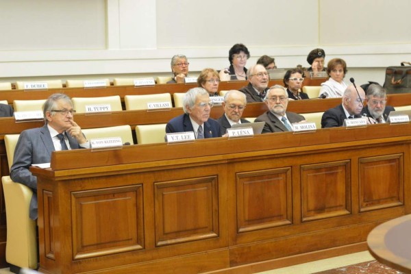 Hondureño Salvador Moncada nombrado por Papa Francisco como miembro de la Pontificia Academia de las Ciencias