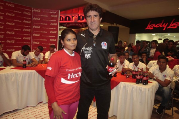 Olimpia y Coca Cola compartieron con su pueblo