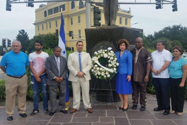 Hondureños en Nueva Orleans rinden honor a Morazán