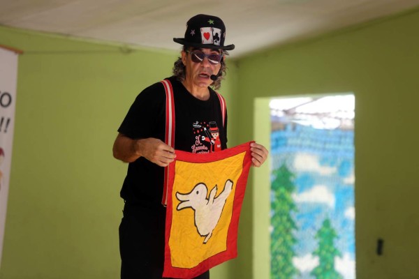 Llegan más juguetes donados por los alumnos del CEB Esteban Mendoza