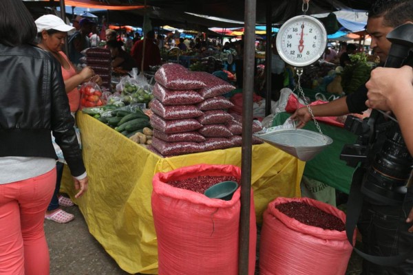 Costo mensual de la canasta alimenticia es de 7,848 lempiras