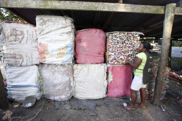 Mujeres misquitas impulsoras del reciclaje