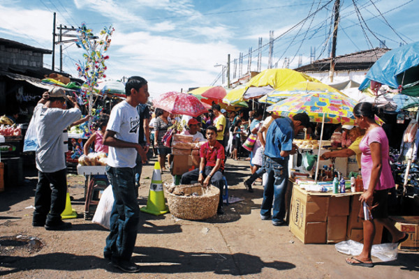 Cierran calles cercanas a mercado
