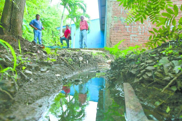 Amenaza de epidemia en Instituto José Cecilio del Valle, en Choluteca