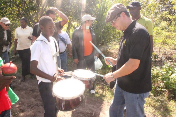 Marlon Escoto celebró cuatro años como ministro de Educación de Honduras
