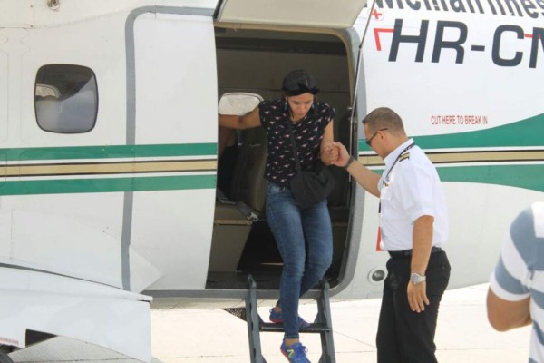 Aterriza primer vuelo comercial en aeródromo de Gracias, Lempira