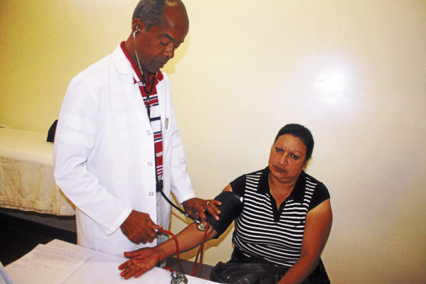 Brigadas a bajo costo promueven en hospital Alivio del Sufrimiento