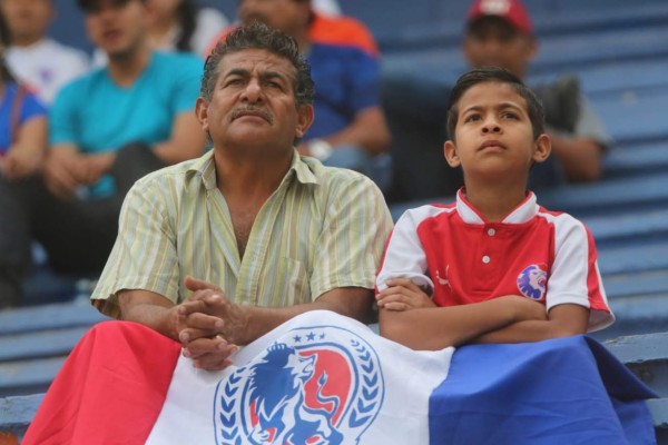 Belleza, colorio y pasión en el Estadio Nacional para el Olimpia vs Real España