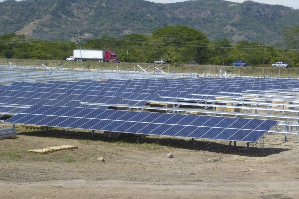 Honduras: En junio comienzan a producir las plantas de energía solar