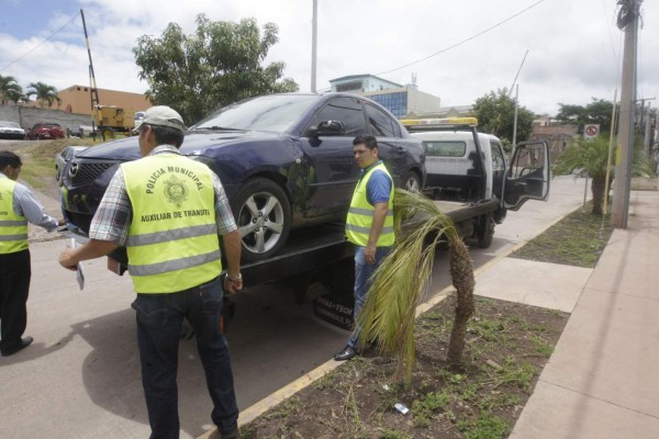 Inician operativos con grúas en el DC