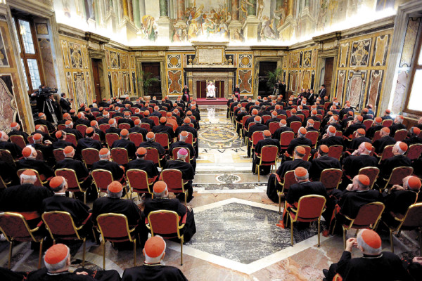 Papa pide no ceder ante el pesimismo