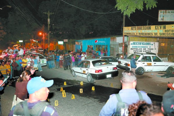 Hombres en moto asesinan a otro taxista y a su yerno