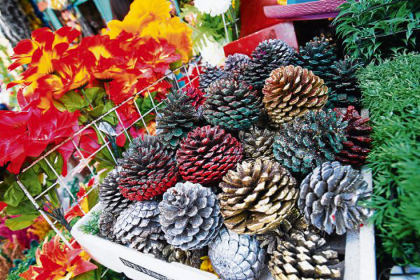 Productos navideños invaden plazas comerciales