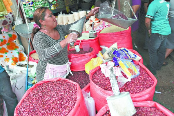 Canasta básica cuesta 5,780 lempiras, según el Cohep