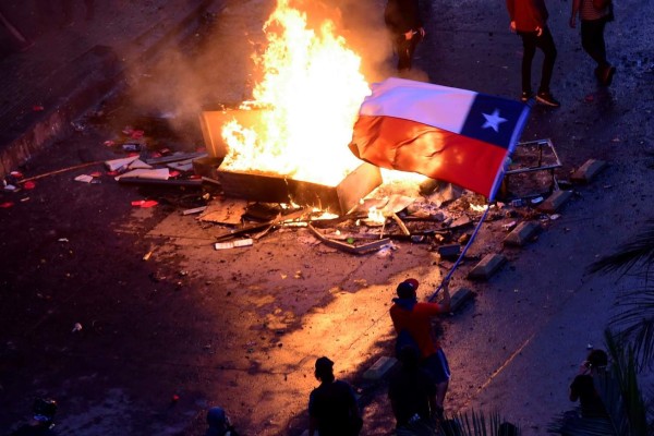 Las fotos más impactantes de las protestas en Chile contra el gobierno