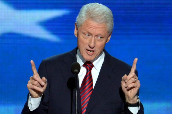 Periodistas Leslie Millwee acusa a Bill Clinton de acoso en 1980