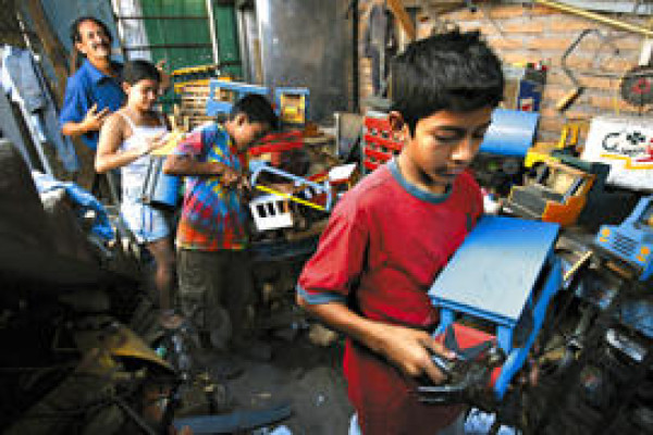Fabricantes de alegría para niños pobres