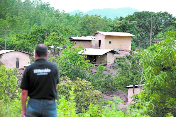 Por Larach y Cía. y Hábitat, tolupanes tienen casas dignas