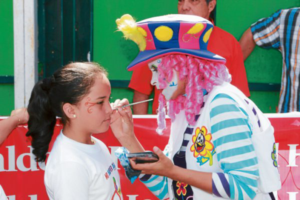 Mi Súper Diario celebra un nuevo aniversario con sus minilectores