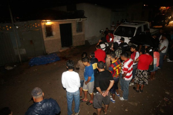 Asesinan a siete personas dentro de cantina en la colonia Las Torres