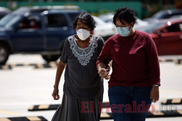 Con vacuna Moderna, así se desarrolló el inicio de la Sexta Jornada de vacunación