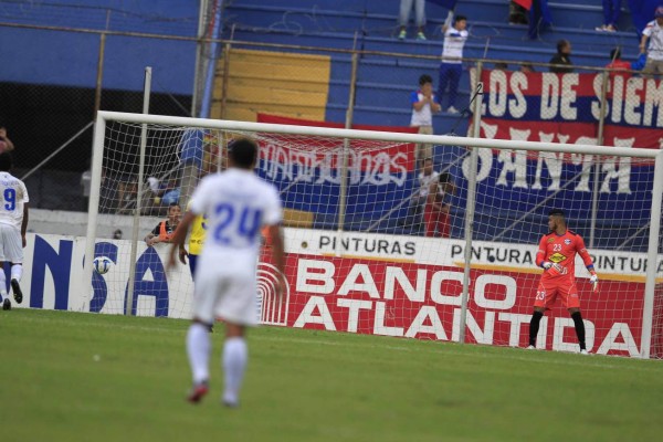 En casa, Olimpia se da a respetar...