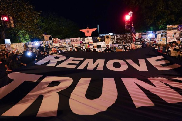 FOTOS: Inician primeras protestas en espera de resultados de las elecciones en Estados Unidos
