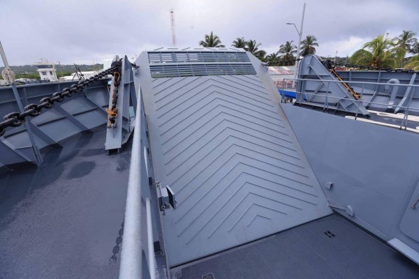 FOTOS: Así es el buque 'Gracias a Dios' que navega en alta mar rumbo a Honduras