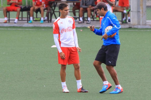 Marcelo Canales quiere consolidarse en Olimpia