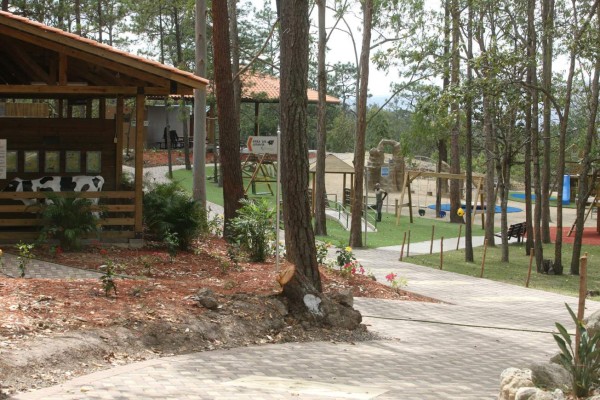 Zoológico Rosy Walther, un destino hermoso en la capital de Honduras