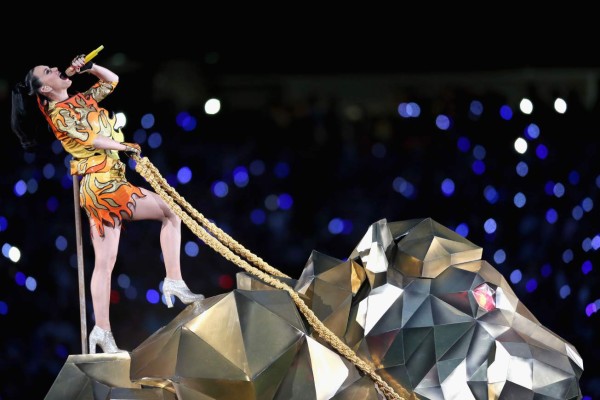 Katy Perry se roba el show en el Super Bowl