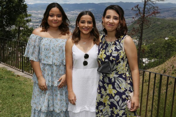 Cita de gozo entre las seniors de Antares