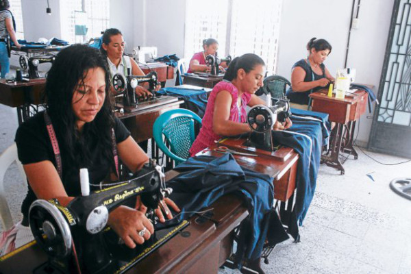 Madres solteras crean microempresa