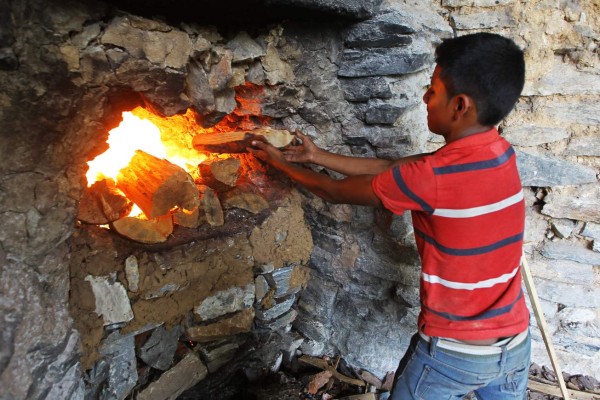 Honduras: Los niños de las canteras y de la cal en Santa Bárbara