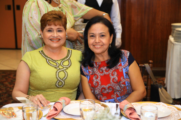 Alegre bienvenida para Olivia