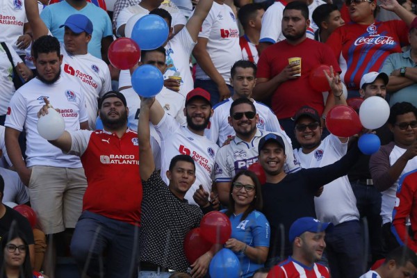 Las imágenes que no viste en el clásico entre Olimpia y Motagua en la final del Apertura en Honduras