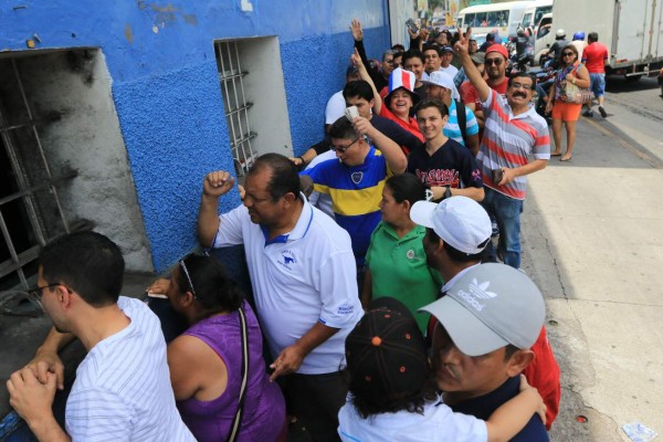 Locura para adquirir boletos de la final