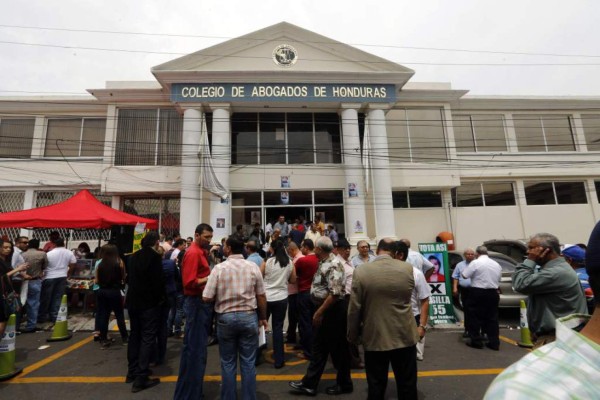Honduras: Cuatro frentes aglutinados contra el Patria y Justicia disputarán elecciones del CAH