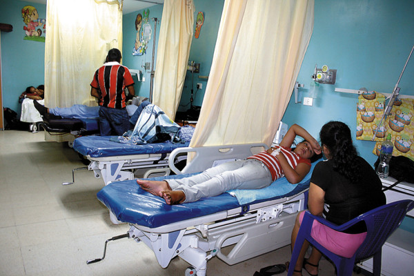 Suspenden hemogramas por falta de reactivos