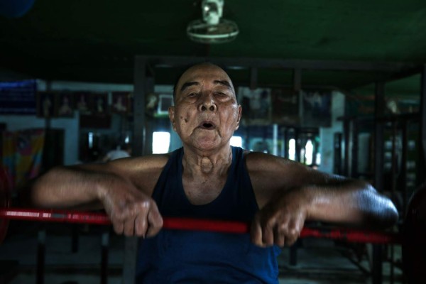FOTOS: Sein Maung, fisicoculturista orgulloso de levantar pesas con más de 90 años