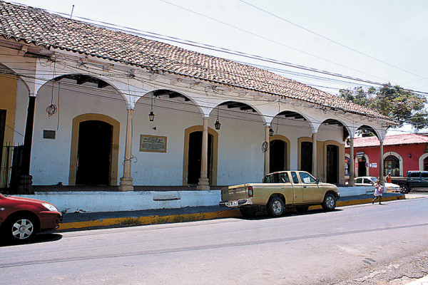 Casa Valle comienza a ser restaurada