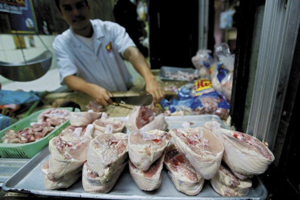 Libra de carne de pollo aumenta 4.20 lempiras