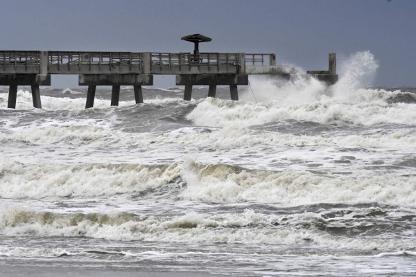 Huracán Irma se enfila lentamente hacia Florida sin dejar de azotar Cuba &nbsp;