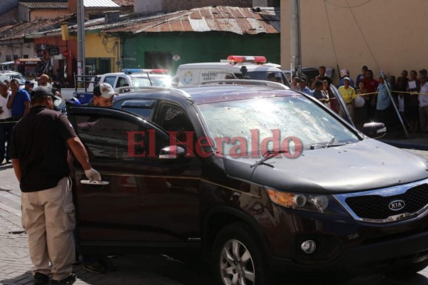 Desgarradoras fotos tras el tiroteo en el barrio Guanacaste de la capital