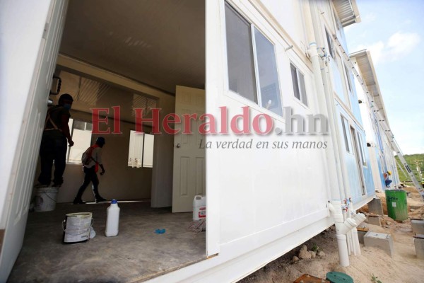 Así lucen por dentro las casas contenedores construidas al sur de la capital (FOTOS)