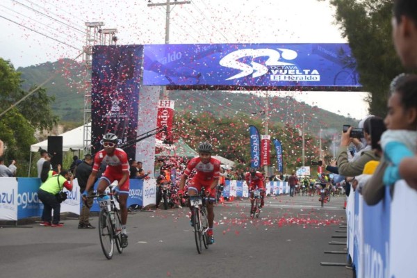 EN VIVO: Todos los detalles de la VIII Vuelta Ciclística EL HERALDO